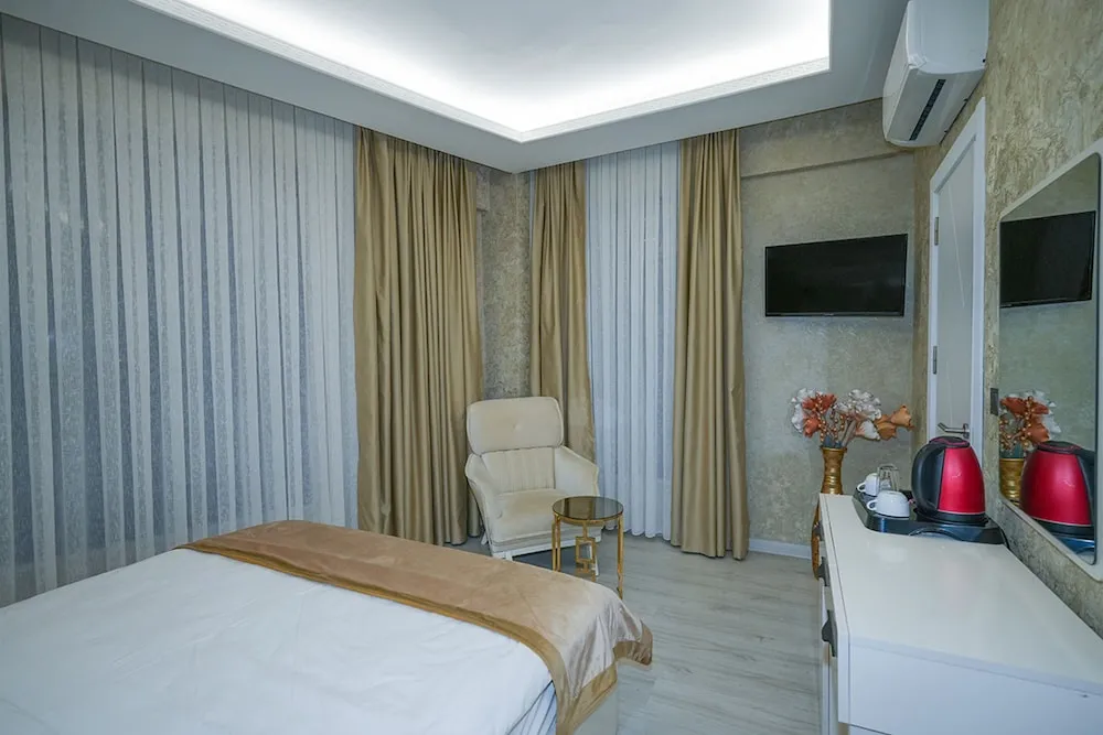 Luxury Oda