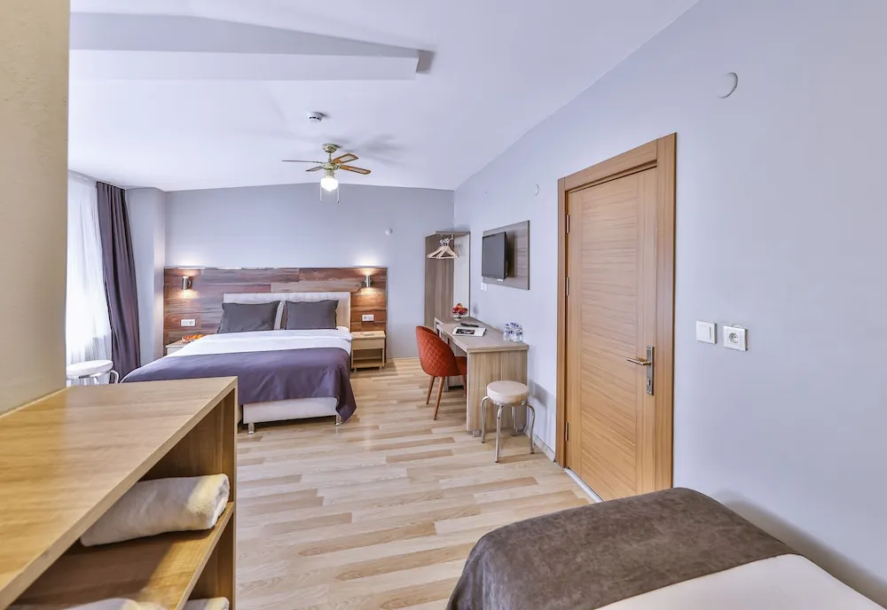 Comfort Dört Kişilik Oda