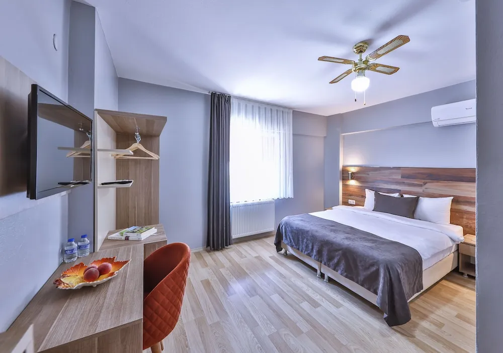 Comfort Tek Büyük Yataklı Oda