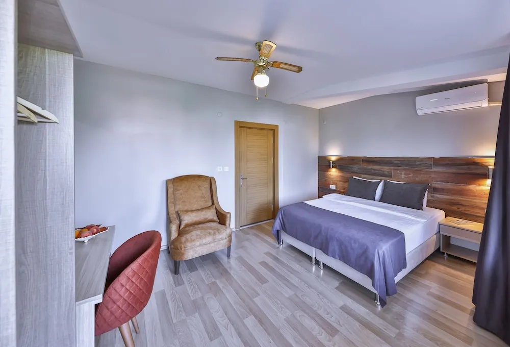Comfort Tek Büyük Yataklı Oda