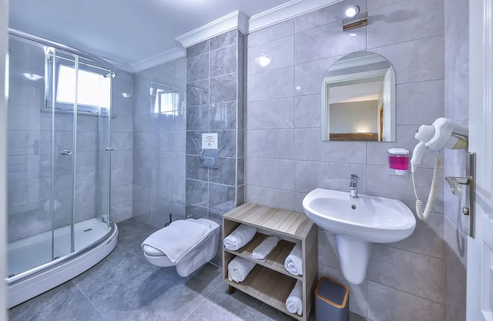 Comfort Tek Büyük Yataklı Oda