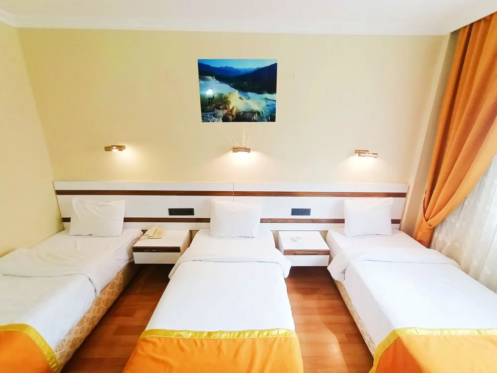 Standard Üç Kişilik Oda