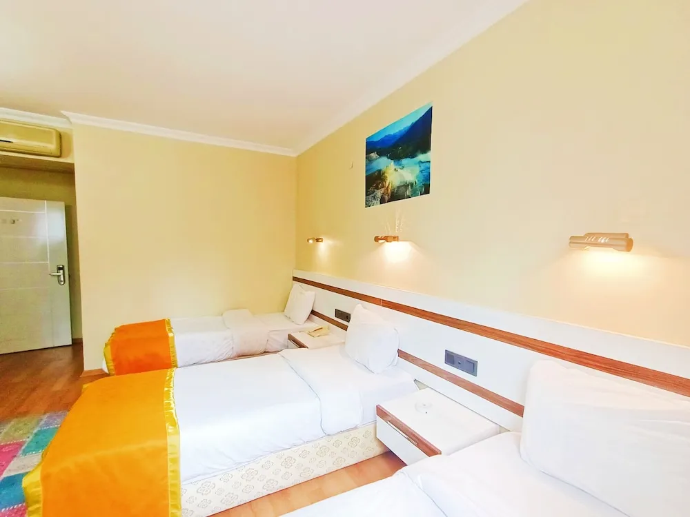 Standard Üç Kişilik Oda