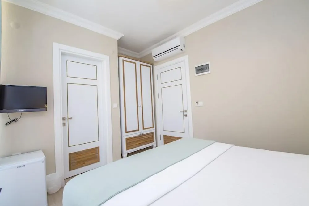 Basic Tek Büyük Yataklı Oda, Bahçe Manzaralı