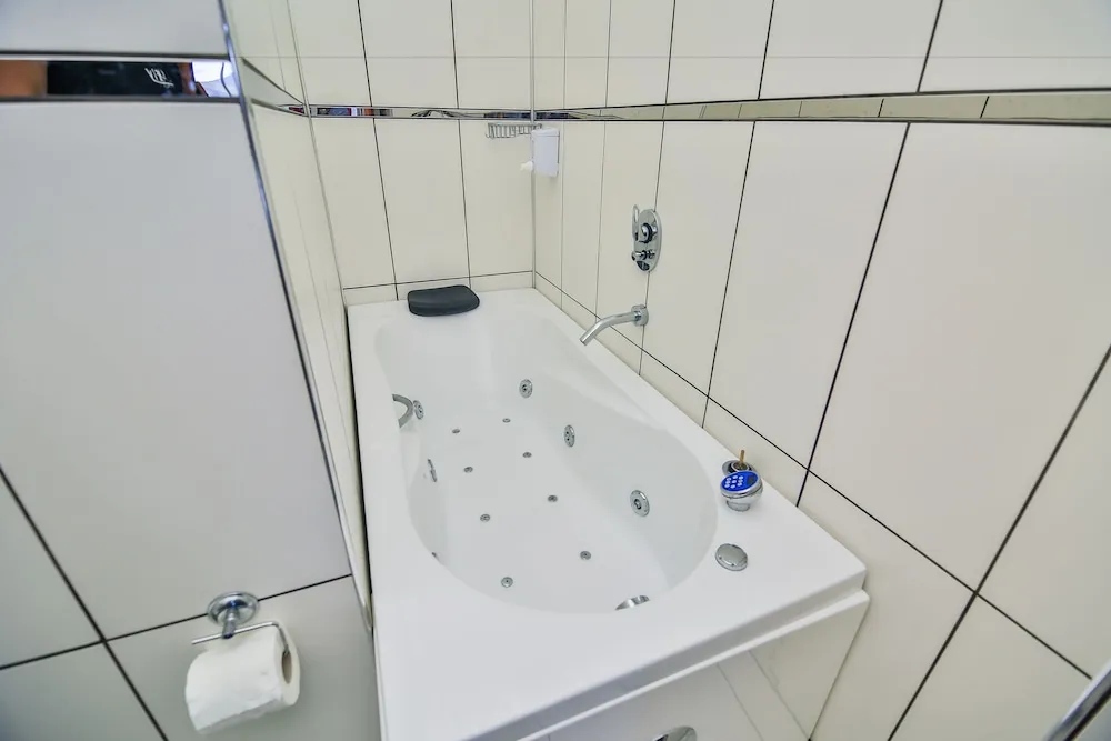 Standard Dört Kişilik Oda, 1 Yatak Odası, Sigara İçilebilir, Plaj Manzaralı