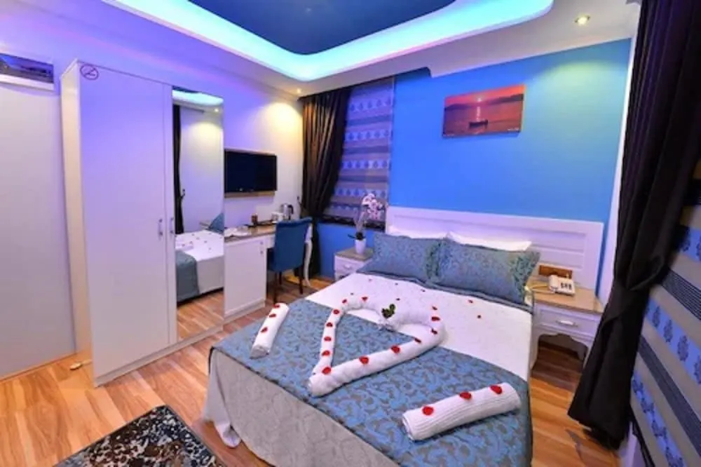 Tek Büyük Yataklı Oda