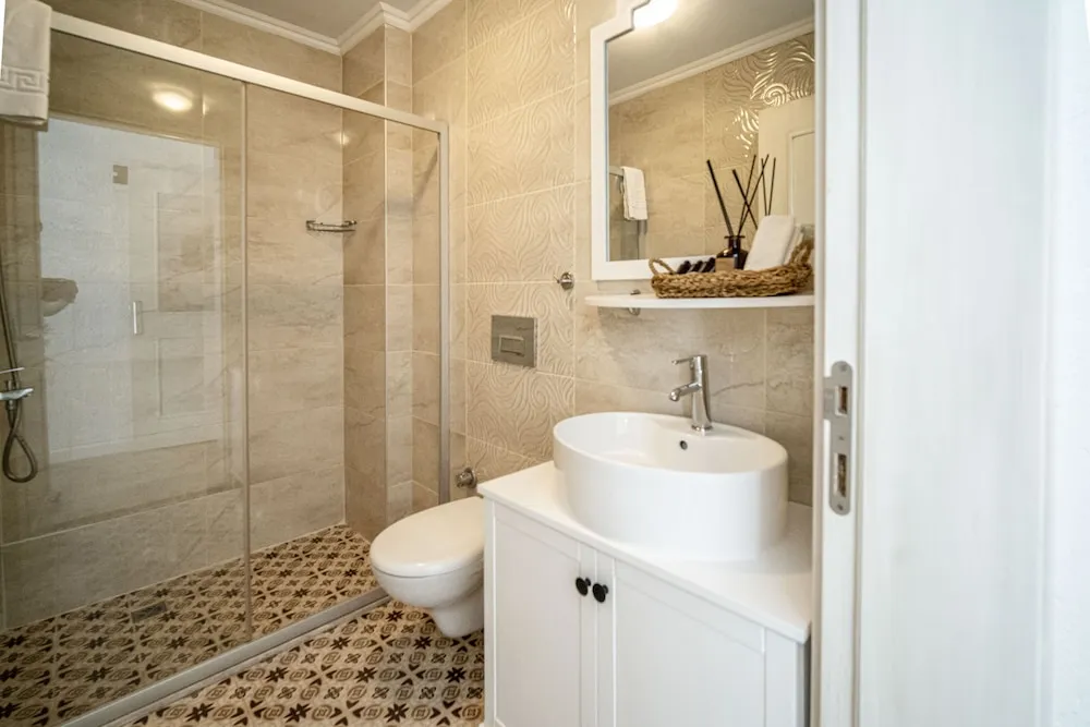 Standard Tek Büyük Yataklı Oda