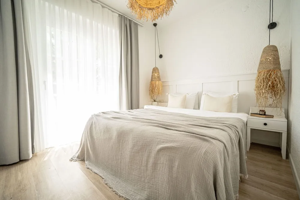 Standard Tek Büyük Yataklı Oda