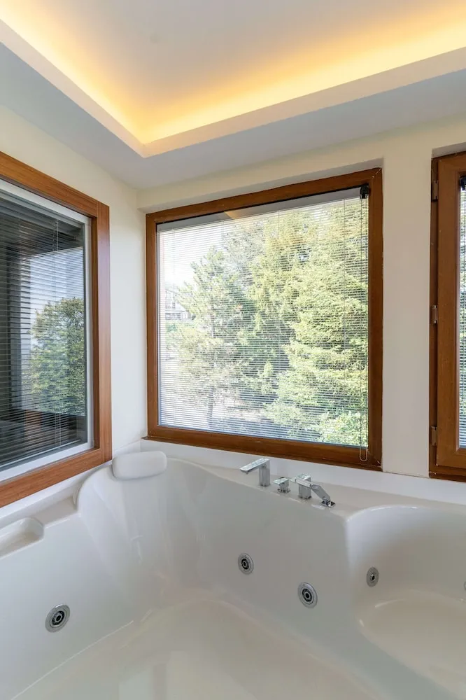Luxury Tek Büyük Yataklı Oda