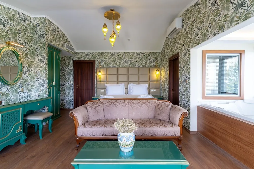 Luxury Tek Büyük Yataklı Oda