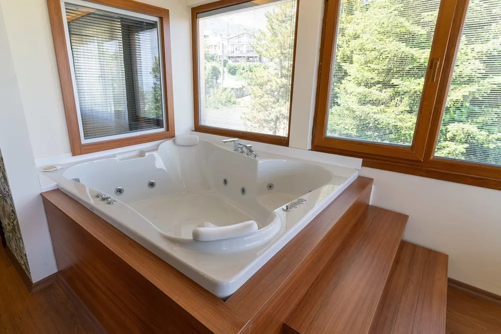 Luxury Tek Büyük Yataklı Oda