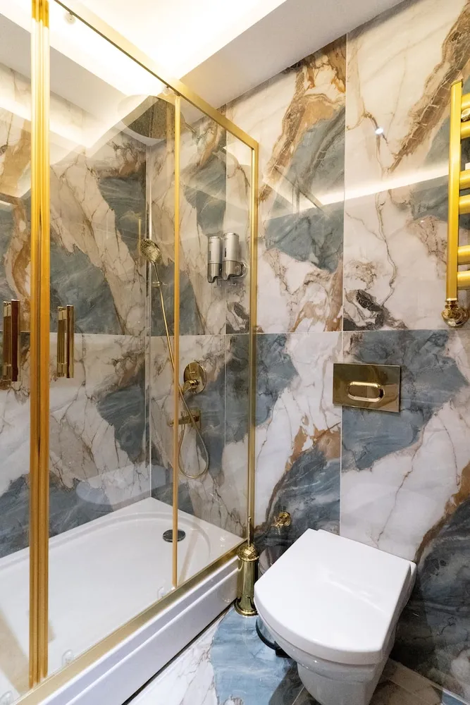 Luxury Tek Büyük Yataklı Oda