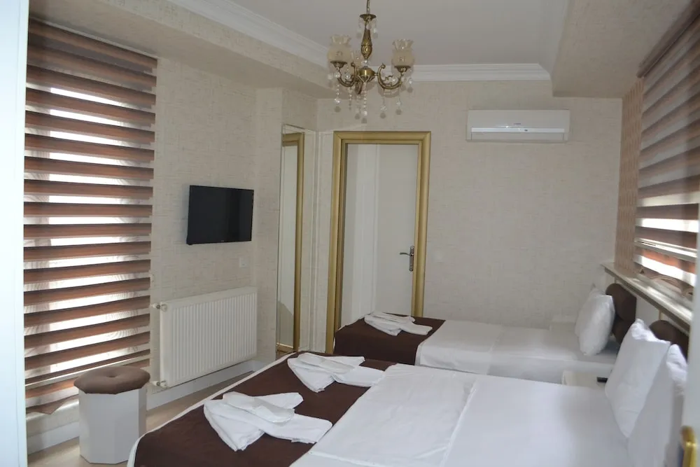 Üç Kişilik Oda, Şehir Manzaralı