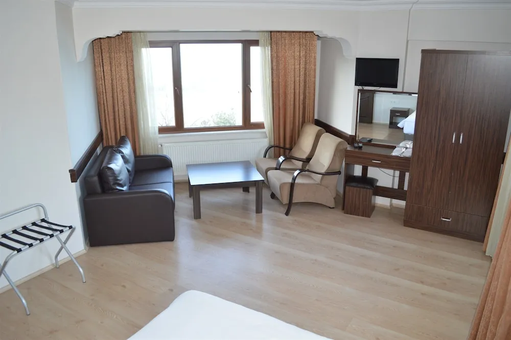 Family Süit, Sigara İçilmez, Balkon