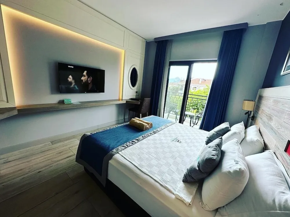 Standard Tek Büyük veya İki Ayrı Yataklı Oda