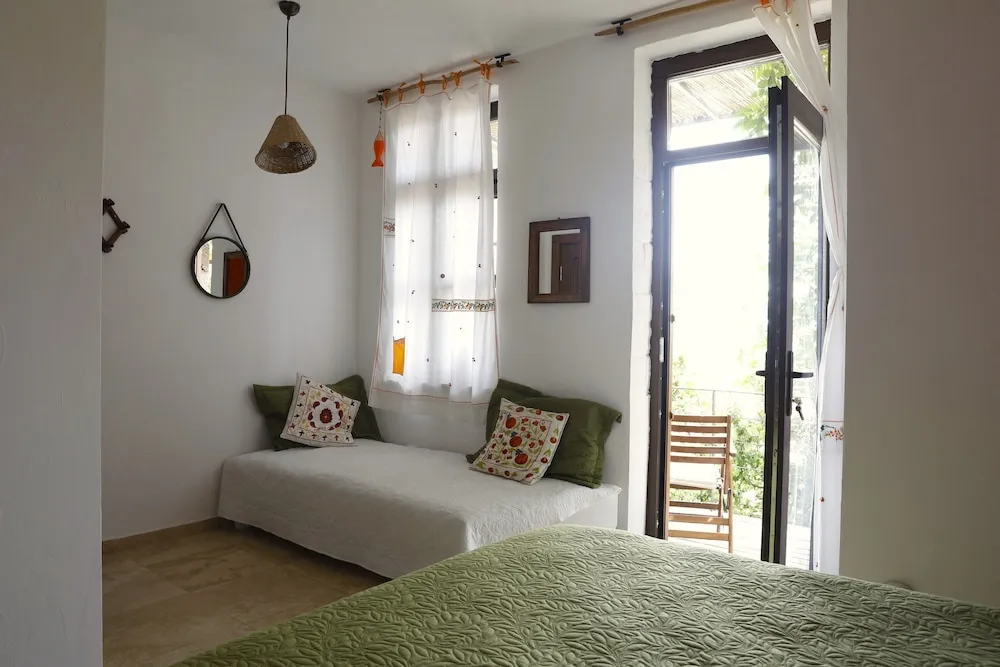 Deluxe Tek Büyük veya İki Ayrı Yataklı Oda, 1 Yatak Odası, Balkon, Deniz Manzaralı