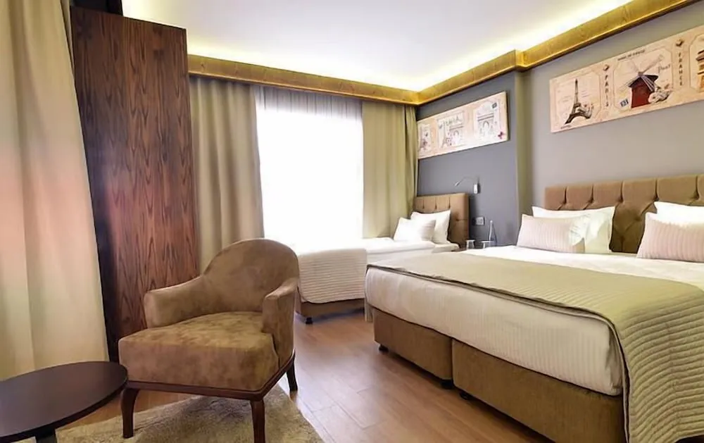 Superior Üç Kişilik Oda, Balkon