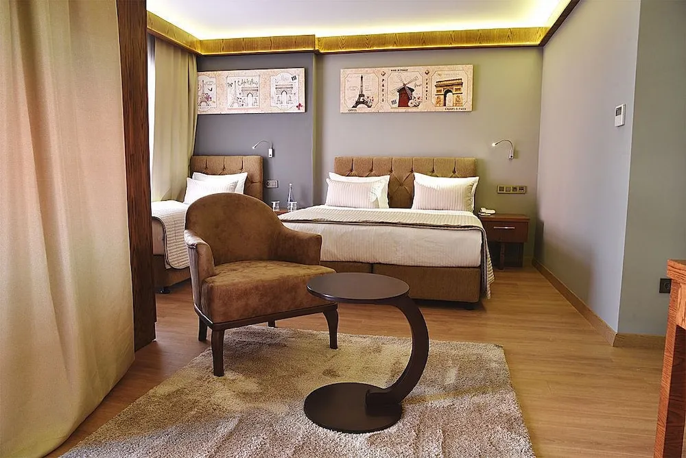 Superior Üç Kişilik Oda, Balkon