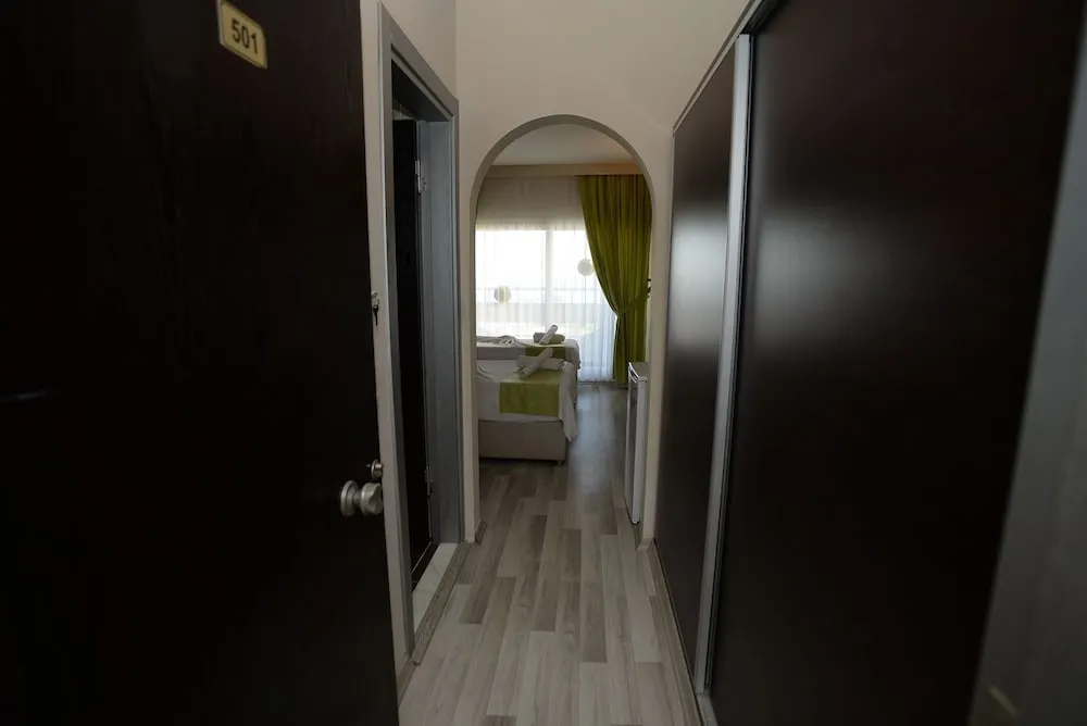 Standard Oda, Dağ Manzaralı