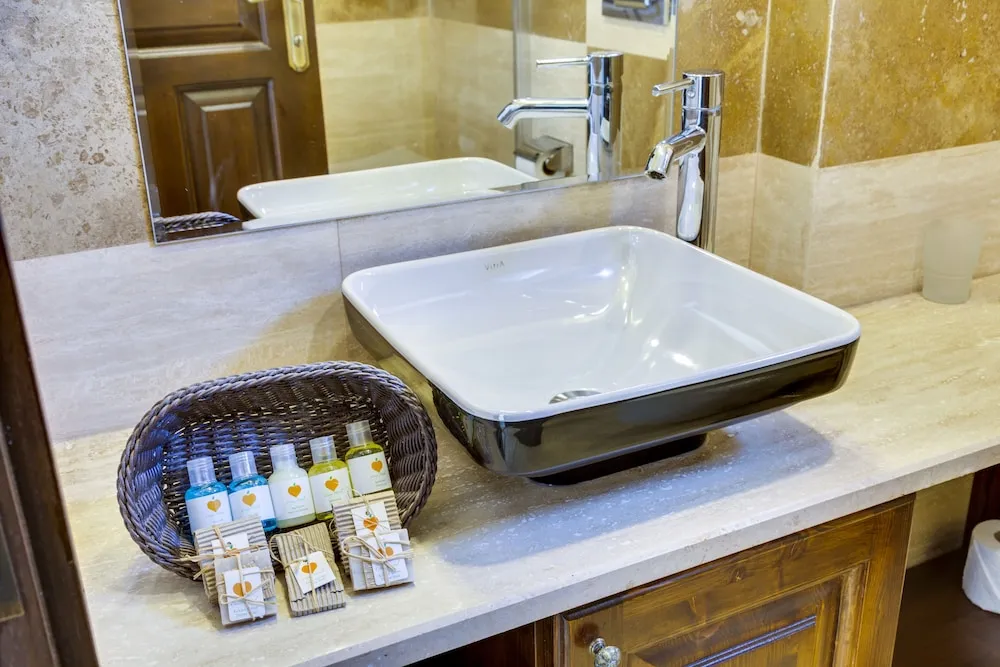 Standard Tek Büyük veya İki Ayrı Yataklı Oda, Balkon