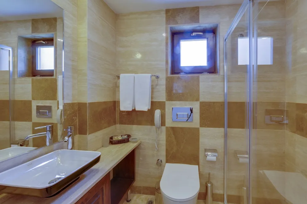 Standard Tek Büyük veya İki Ayrı Yataklı Oda, Balkon