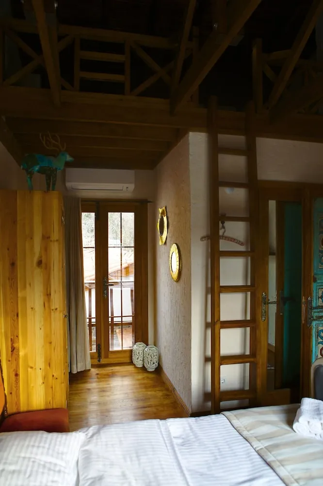 Design Oda, Birden Çok Yatak, Sigara İçilmez