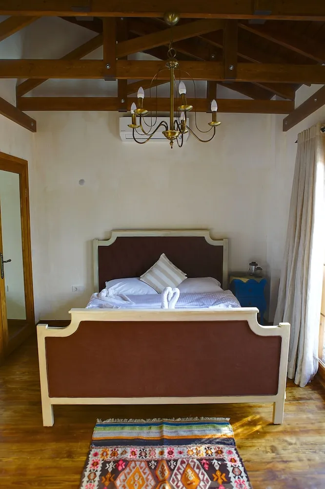 Deluxe Tek Büyük Yataklı Oda, Tepe Manzaralı