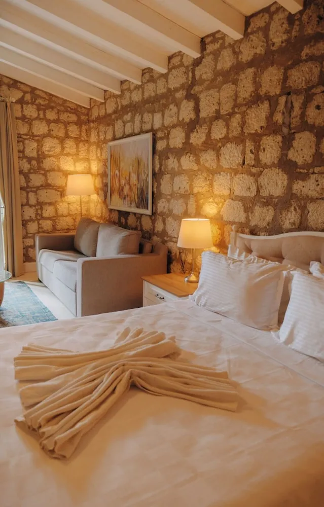 Luxury Oda, 1 Büyük (Queen) Boy Yatak, Küvet, Şehir Manzaralı