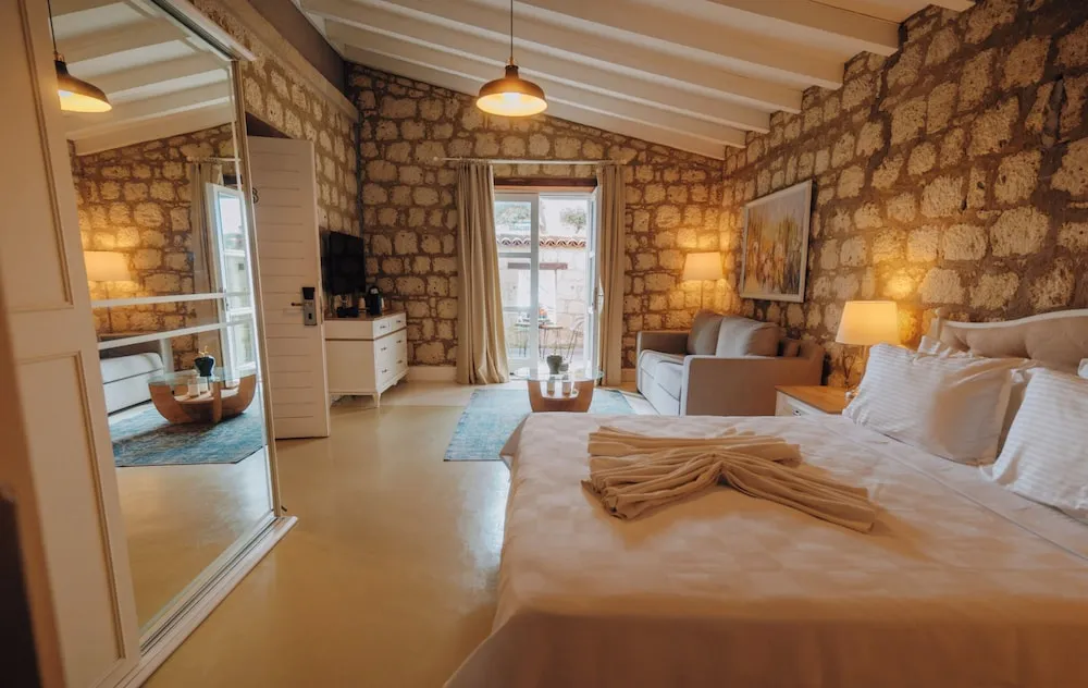 Luxury Oda, 1 Büyük (Queen) Boy Yatak, Küvet, Şehir Manzaralı