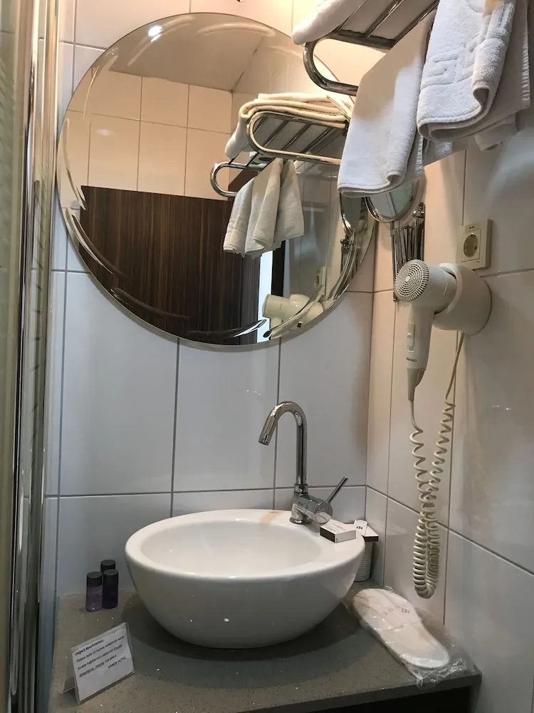 Deluxe Tek Büyük Yataklı Oda, 1 Büyük (Queen) Boy Yatak