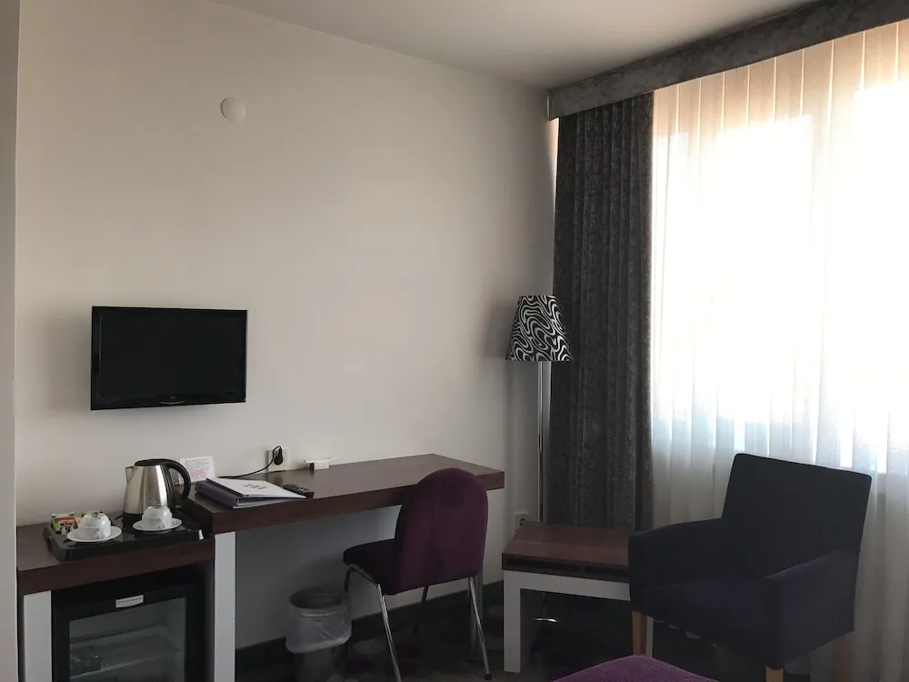 Deluxe Tek Büyük Yataklı Oda, 1 Büyük (Queen) Boy Yatak