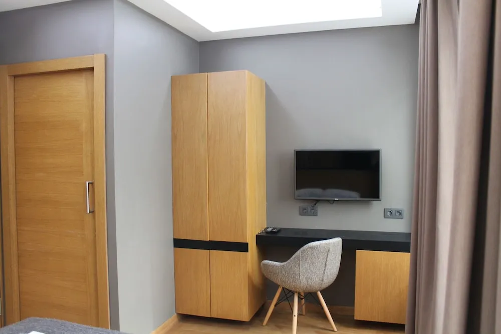 Standard Tek Büyük Yataklı Oda