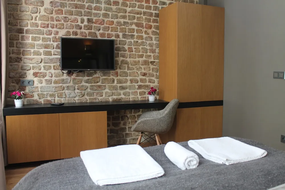 Standard Tek Büyük Yataklı Oda