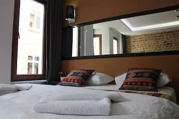 Xenia Hotel