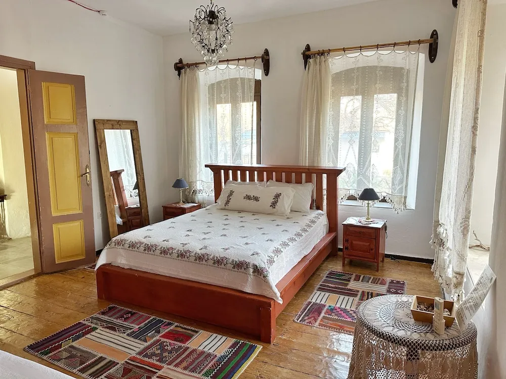 Deluxe Tek Büyük Yataklı Oda, Bahçe Manzaralı