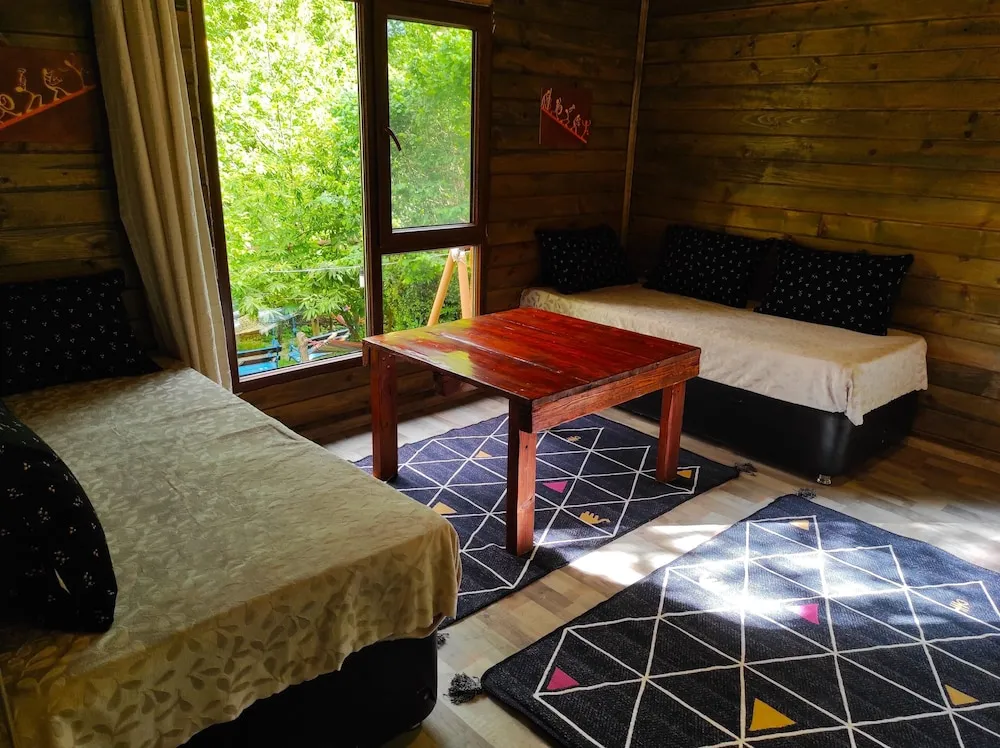Dağ Evi 2