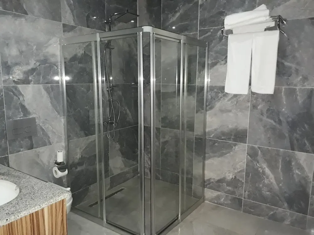 Büyük Yataklı Tek Kişilik Oda, Şehir Manzaralı