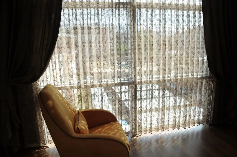 Tek Büyük Yataklı Oda, Sigara İçilebilir, Şehir Manzaralı