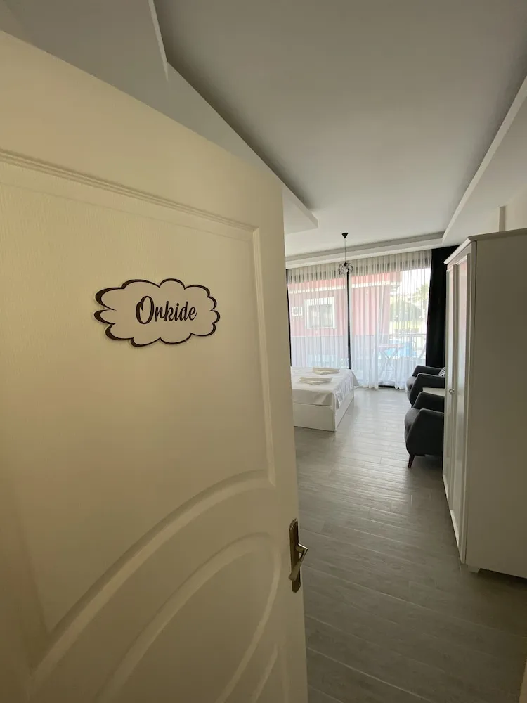 Deluxe Üç Kişilik Oda