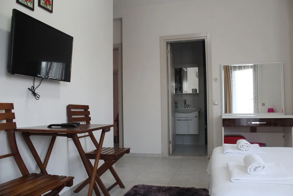 Standard Tek Büyük Yataklı Oda