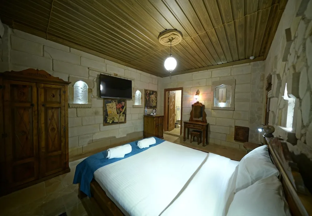 Standard Tek Büyük Yataklı Oda