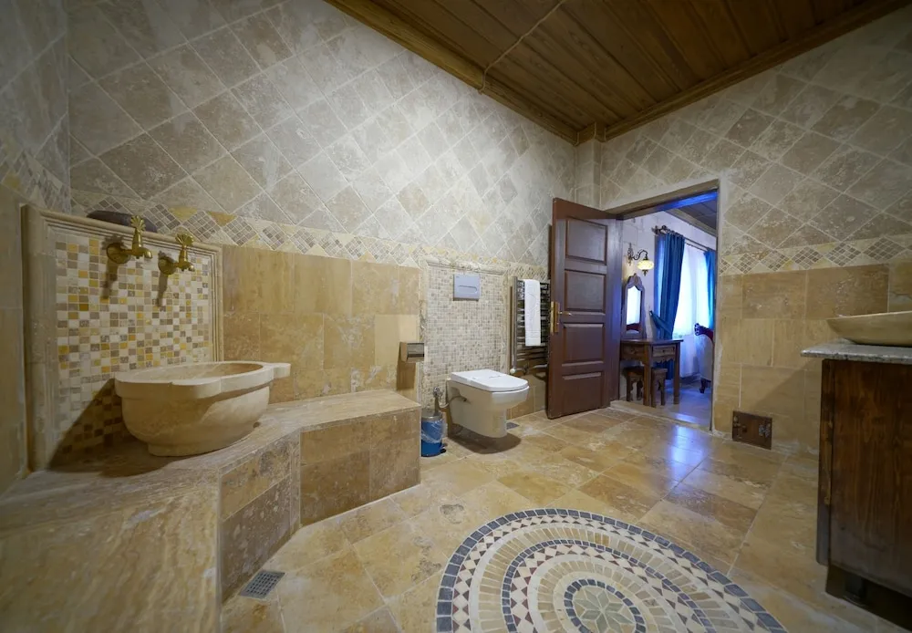 Economy Oda, Zemin Kat (Hammam)