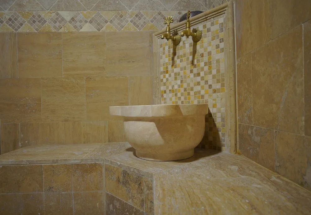 Economy Oda, Zemin Kat (Hammam)