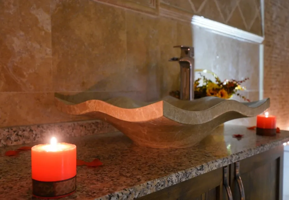 King Suite, Jetted Tub