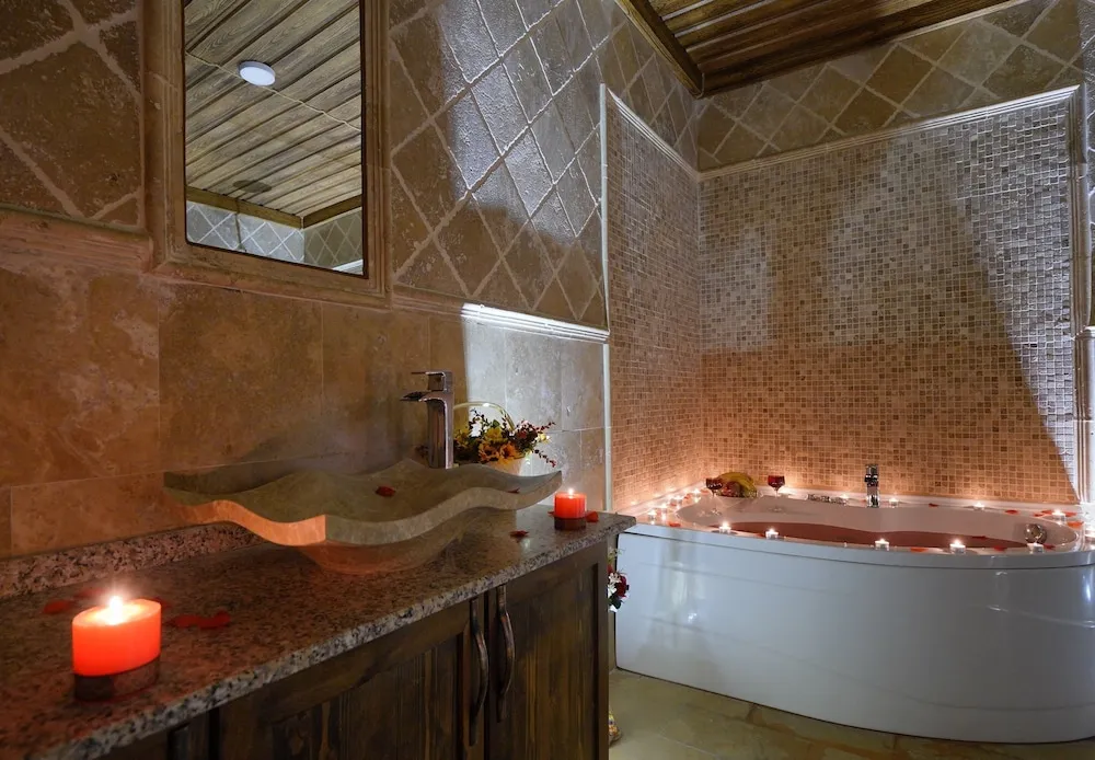 King Suite, Jetted Tub