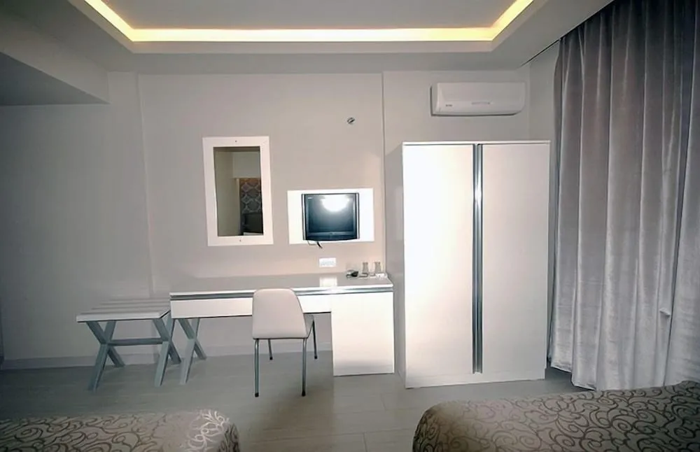 Standard Üç Kişilik Oda