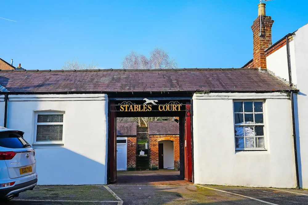 Konaklama yerinin ön cephesi