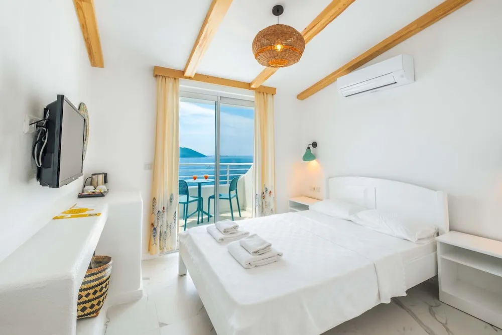 Penthouse Sea View Room