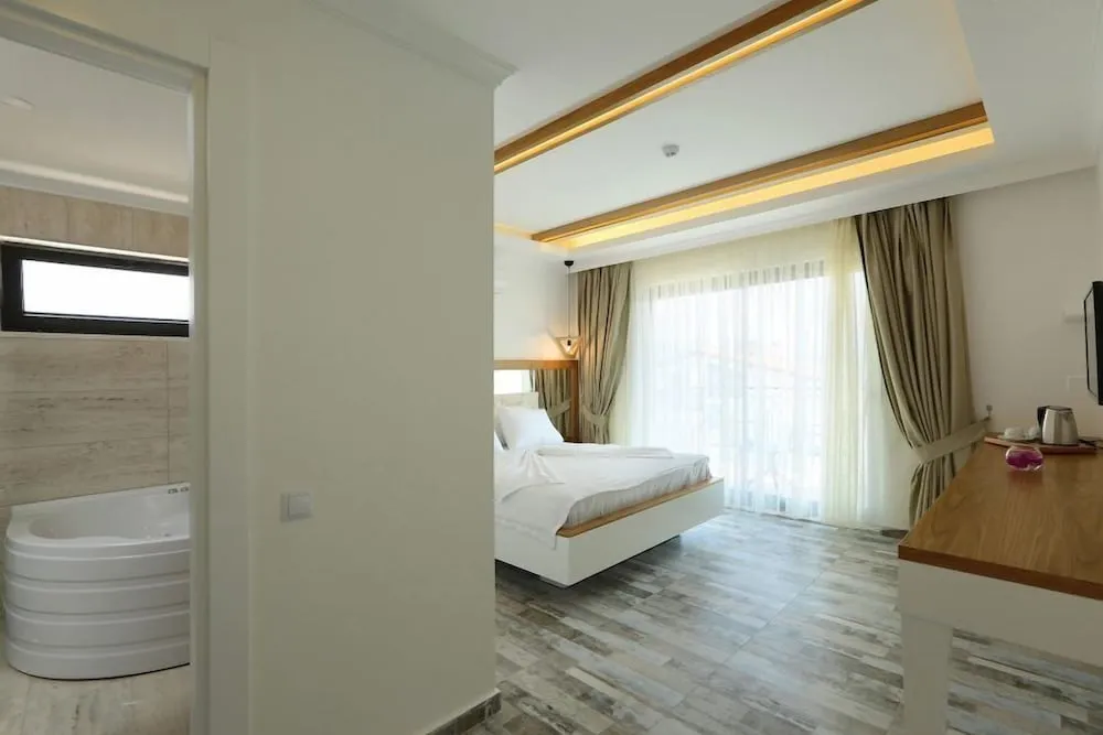 Standard Double Room with Jacuzzi