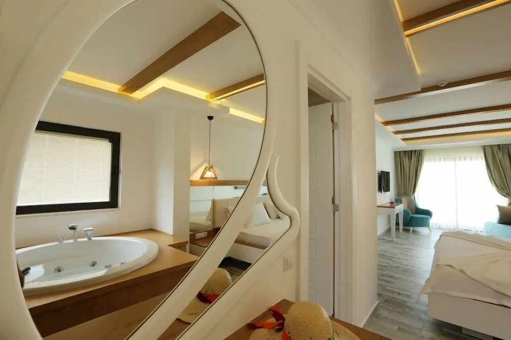 Suite with Spa Bath